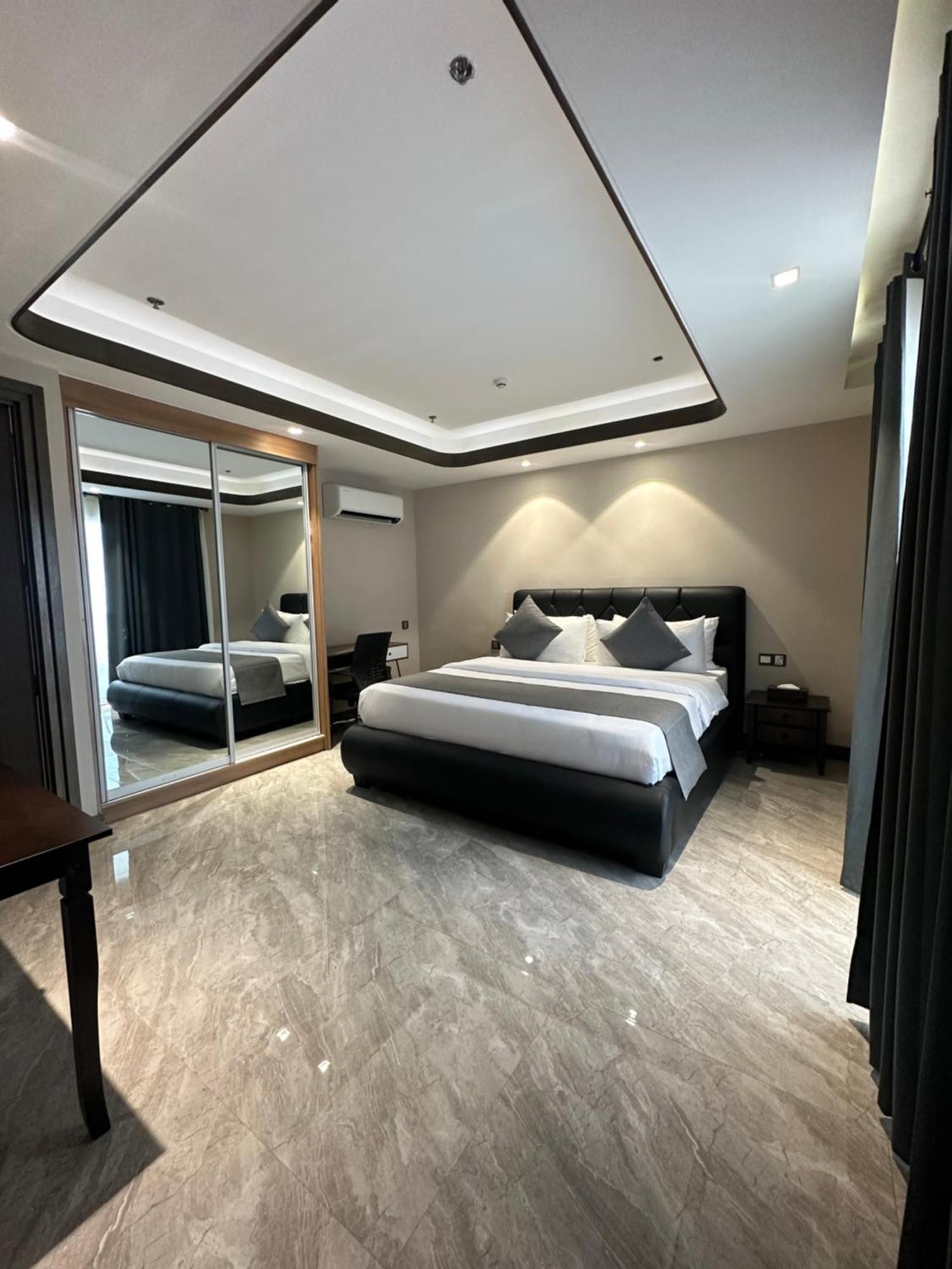 One Euphoria Luxe Hotel Angeles Exterior foto