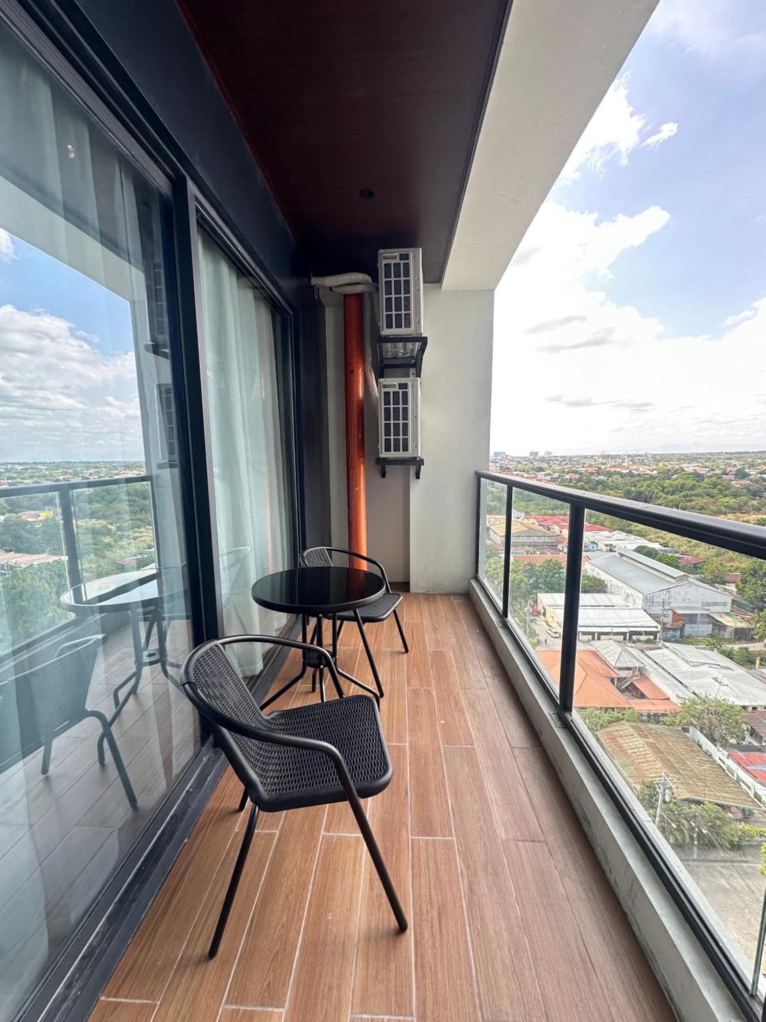 One Euphoria Luxe Hotel Angeles Exterior foto